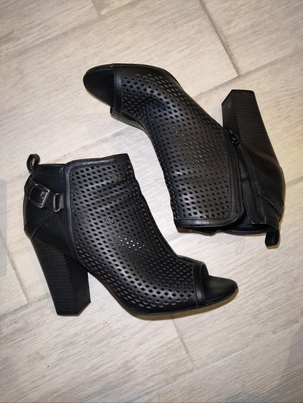 Guess Women's Size 8 Ankle Boot Black Block High Heel Open Toe Bootie Leather